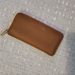 Micheal Kors wallet